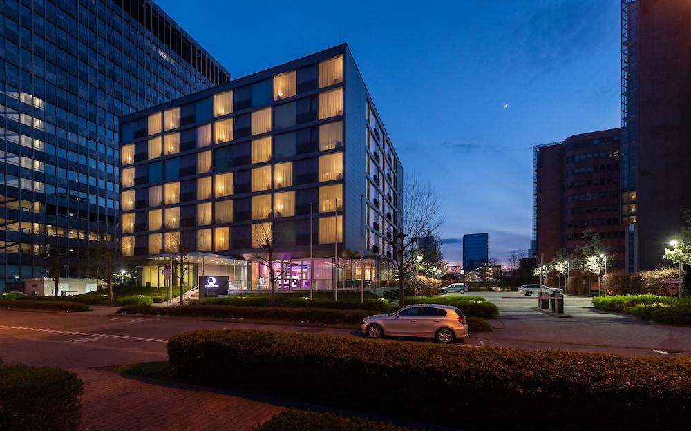 Hotel Doubletree By Hilton Frankfurt Niederrad Fráncfort del Meno Exterior foto