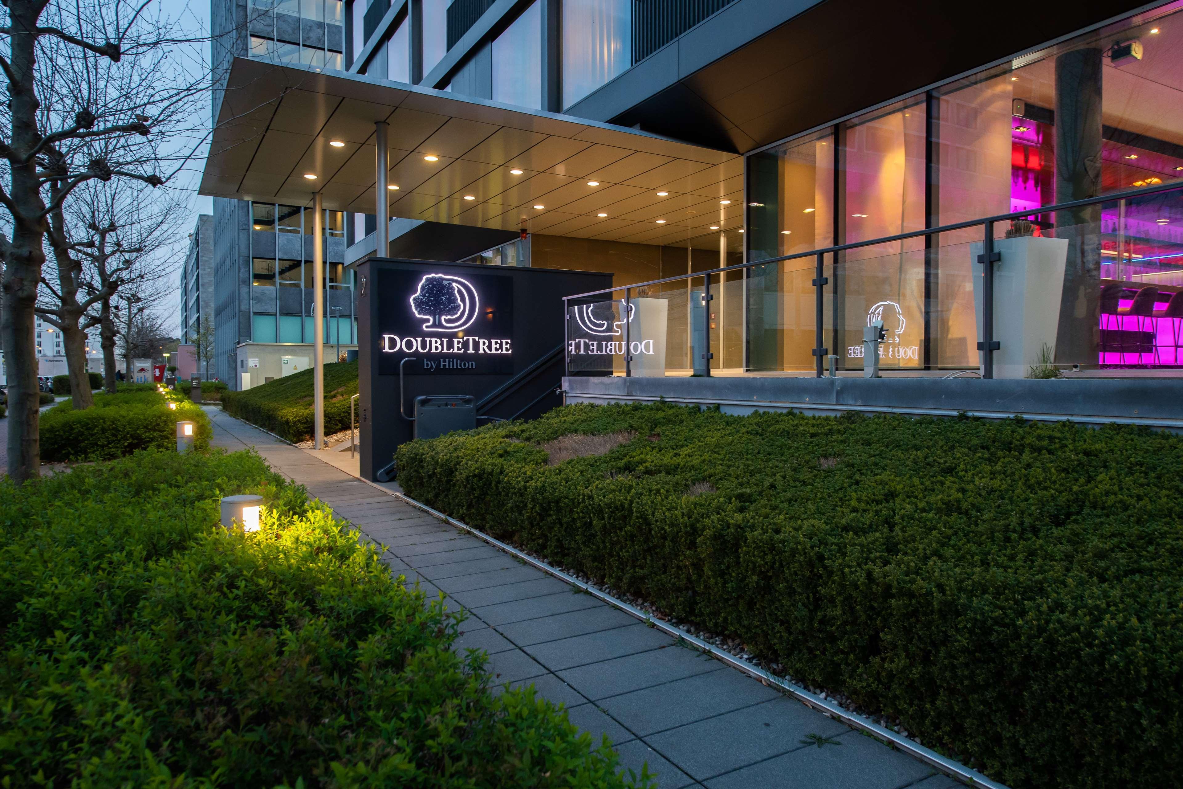 Hotel Doubletree By Hilton Frankfurt Niederrad Fráncfort del Meno Exterior foto